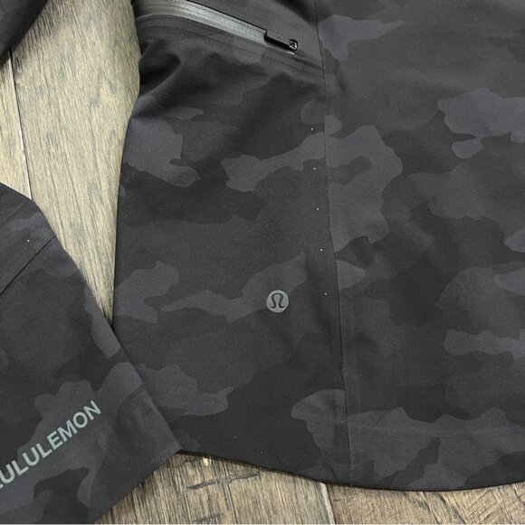 Lululemon Break a Trail Jacket Heritage 365 Camo Deep Coal Multi - Picture 7 of 9